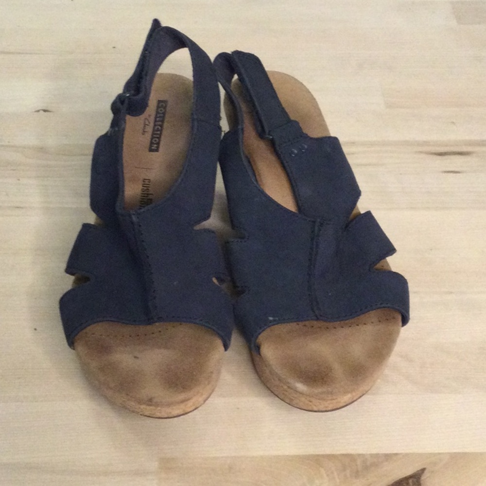 Clarks Women's Navy Sandals